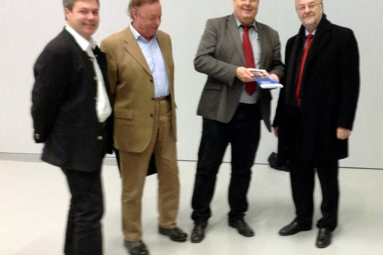 1455962_565882810170448_549054663_n