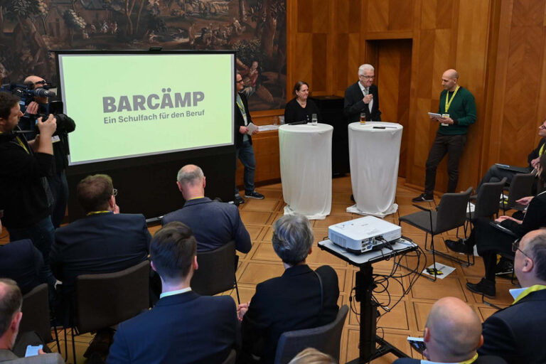 csm_230203_BARCAEMP_Foto-R.Thiele_04_2434x1310_54bf592ee3