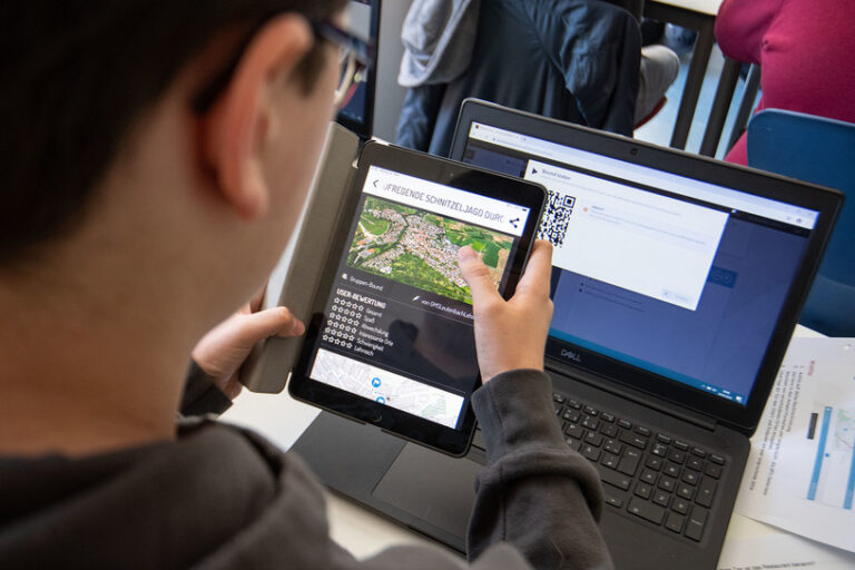 csm_200928_Schule_Digitalisierung_Tablet_Laptop_137593895_dpa_2434x1310_315b4cf3a5