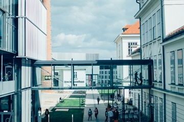 universitaet-fuer-weiterbildung-krems-campus-architektur-4