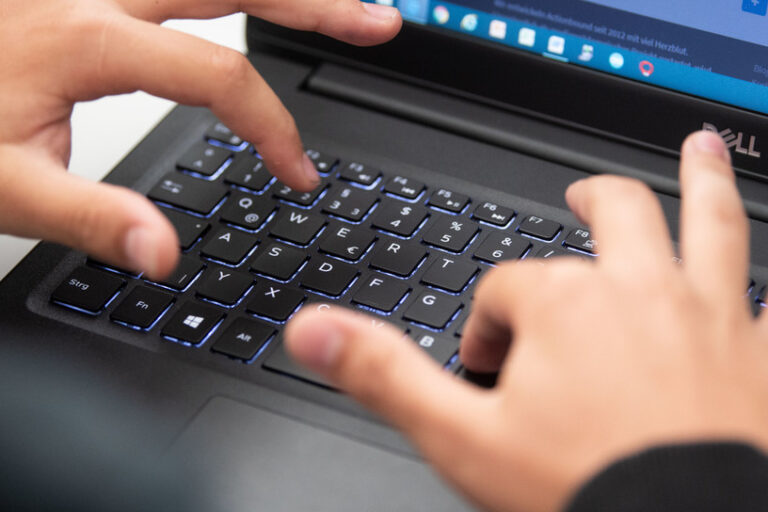 csm_200928_Office_365_digitale_Schule_dpa_137762101_2434x1310_d907dbf35e