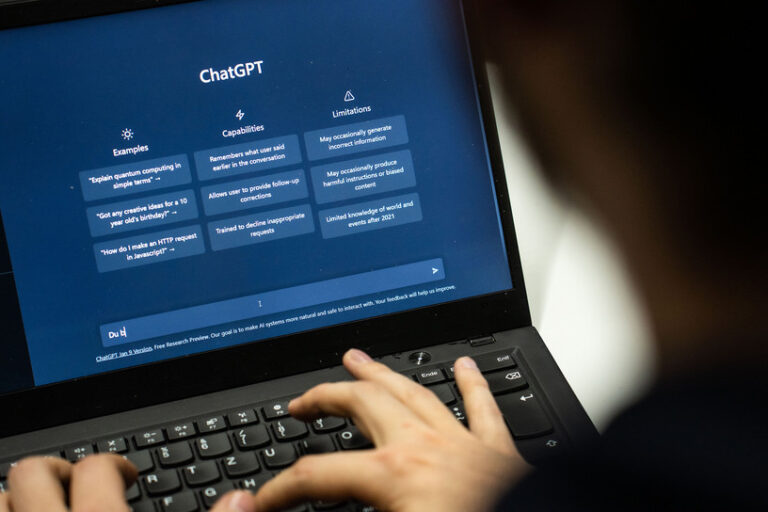 csm_230125_ChatGPT-Kuenstliche-Intelligenz_415608724_dpa_2434x1310_61e631d1c7
