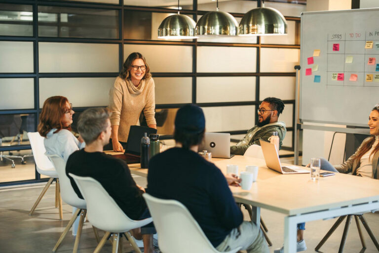 csm_240430_Arbeit_Start-up_AdobeStock_748460691_Jacob-Lund_2434x1310_c2cce2647f