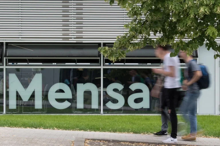 csm_180619_Mensa_Uni_Hohenheim_dpa_105793852_2434x1310_e2d0d7e798