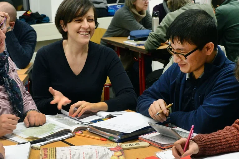 csm_Themenbild_Volkshochschule-Deutschkurs_dpa_45967982_2434x1310_918b0f2055